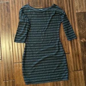 Express dress. Perfect for a holiday party. Sequence and 3/4 length sleeve